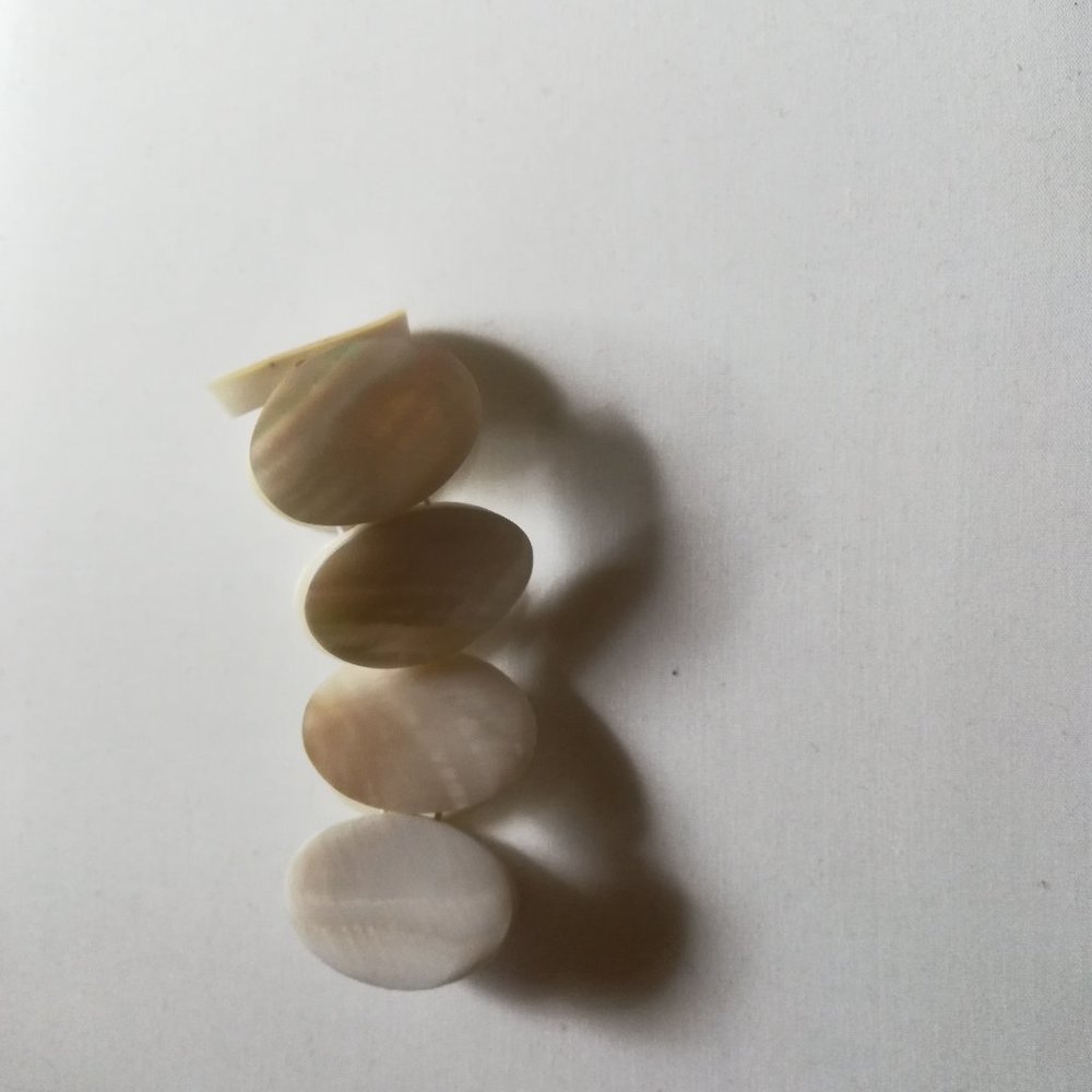White stretch bracelet